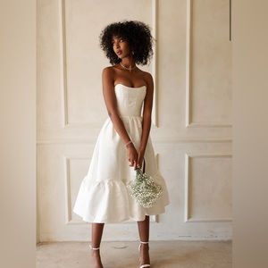 V. Chapman Virginia Dress in White Baroque Floral - NWOT, size 4, sold out